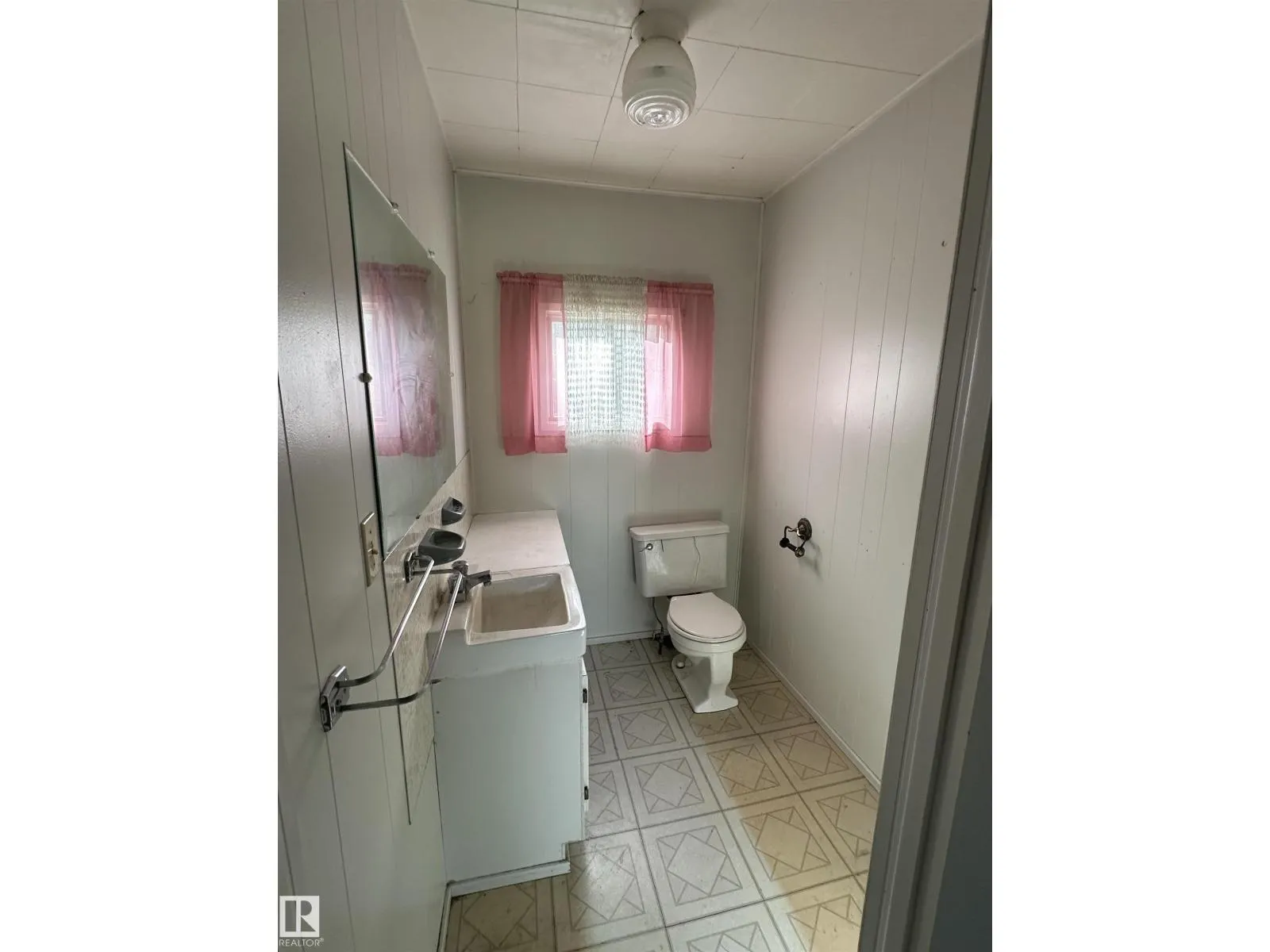 554071 Range Road 183