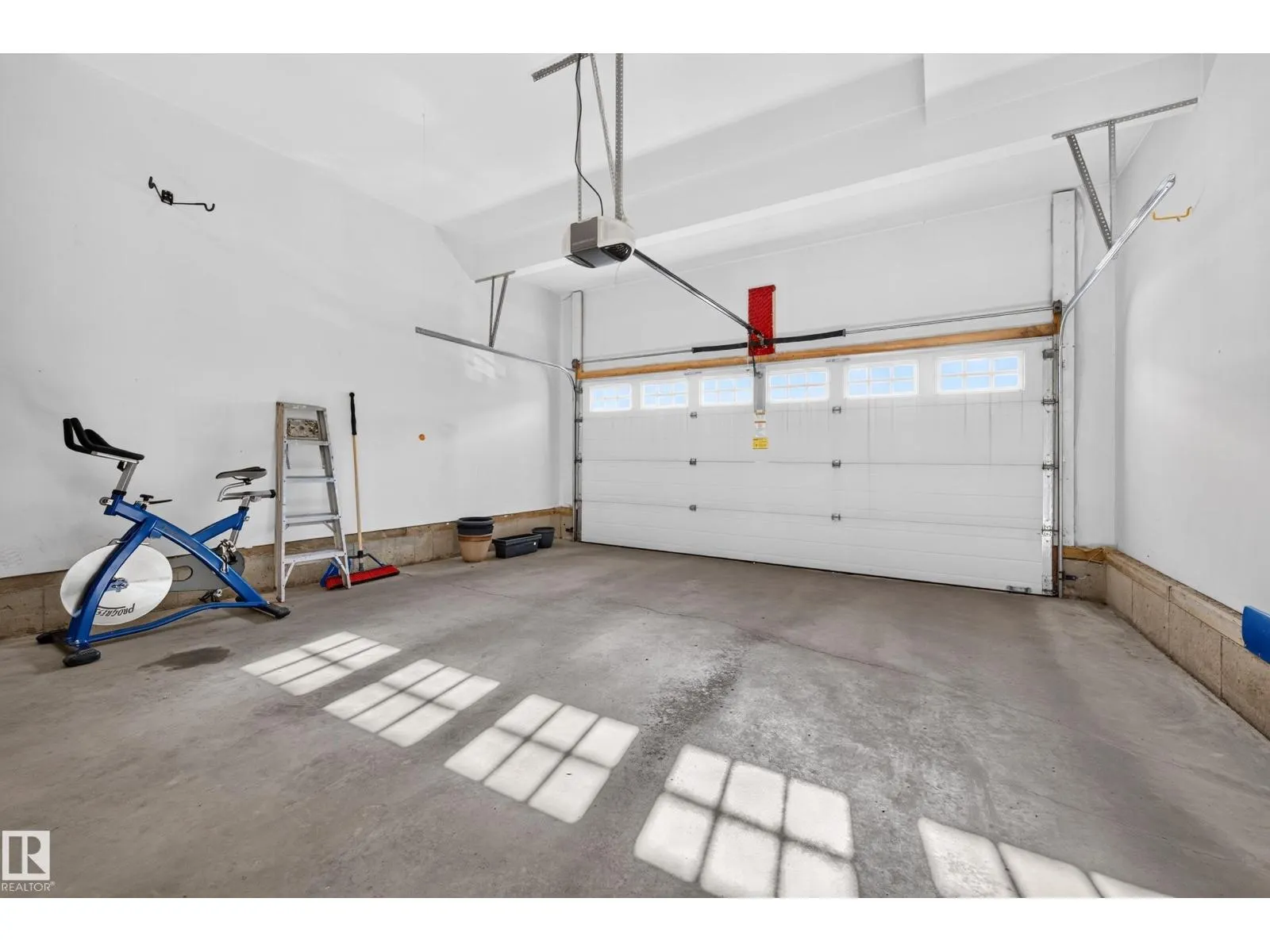 #404 41 SUMMERWOOD BV
