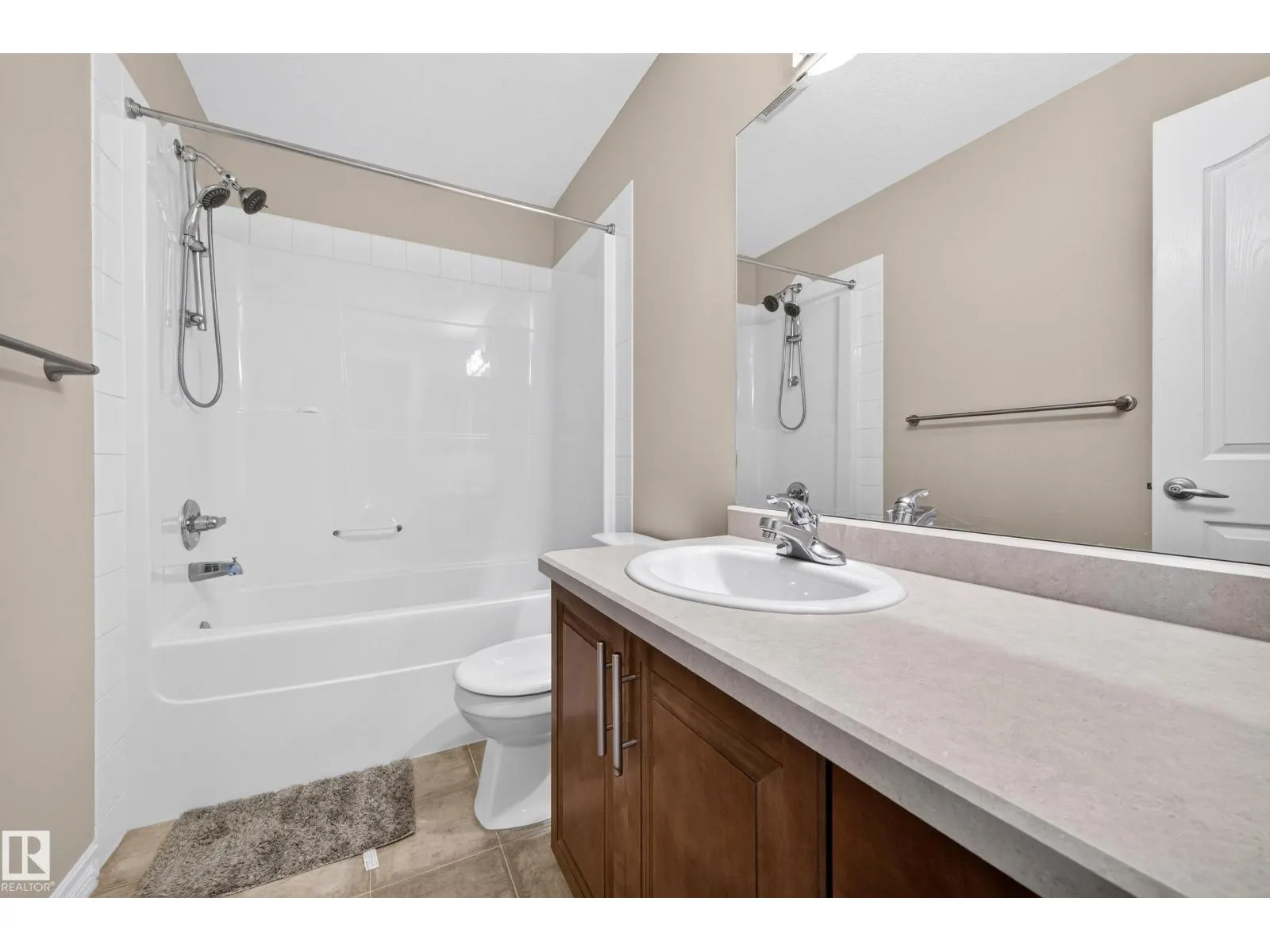 #404 41 SUMMERWOOD BV