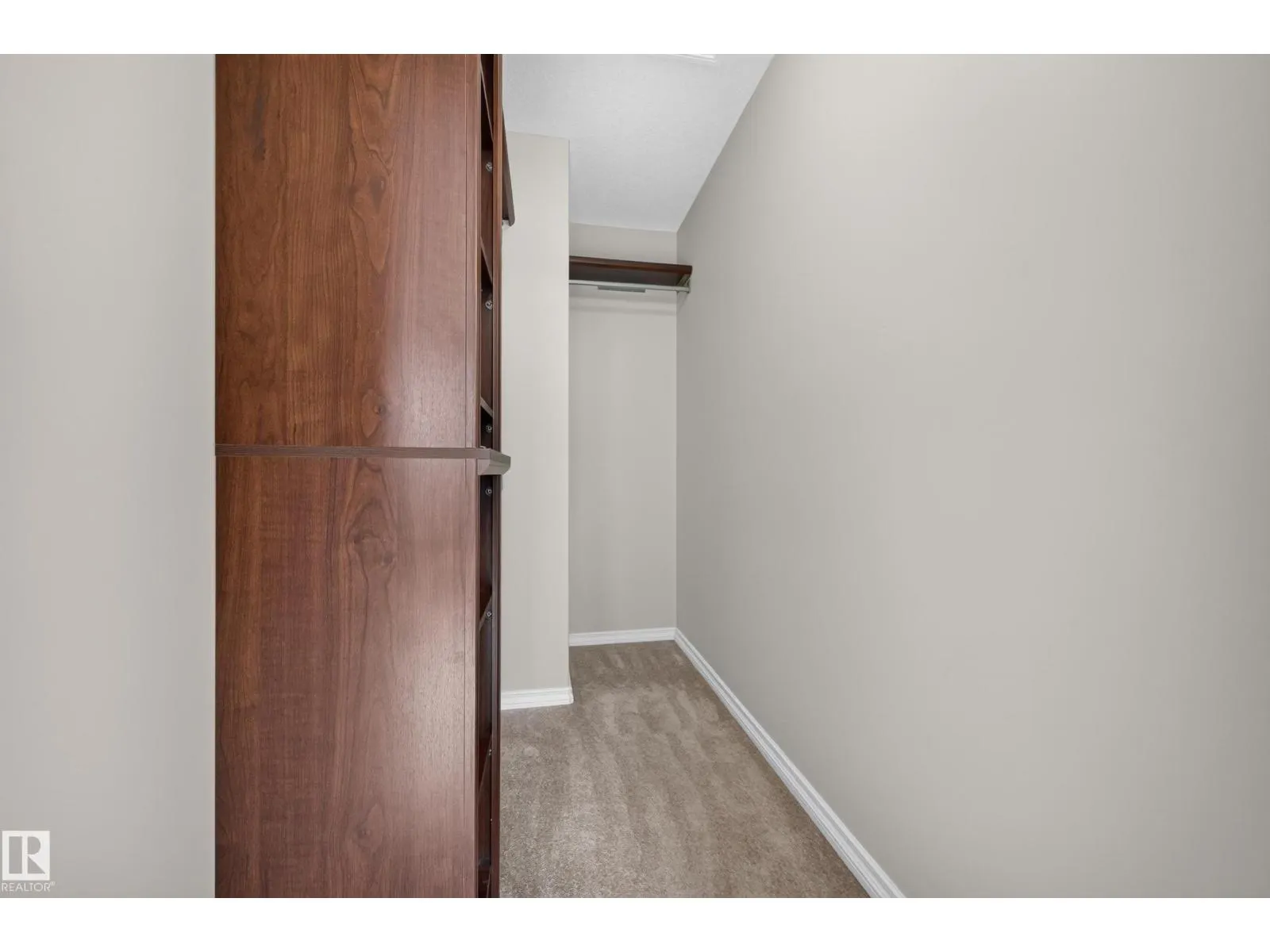 #404 41 SUMMERWOOD BV