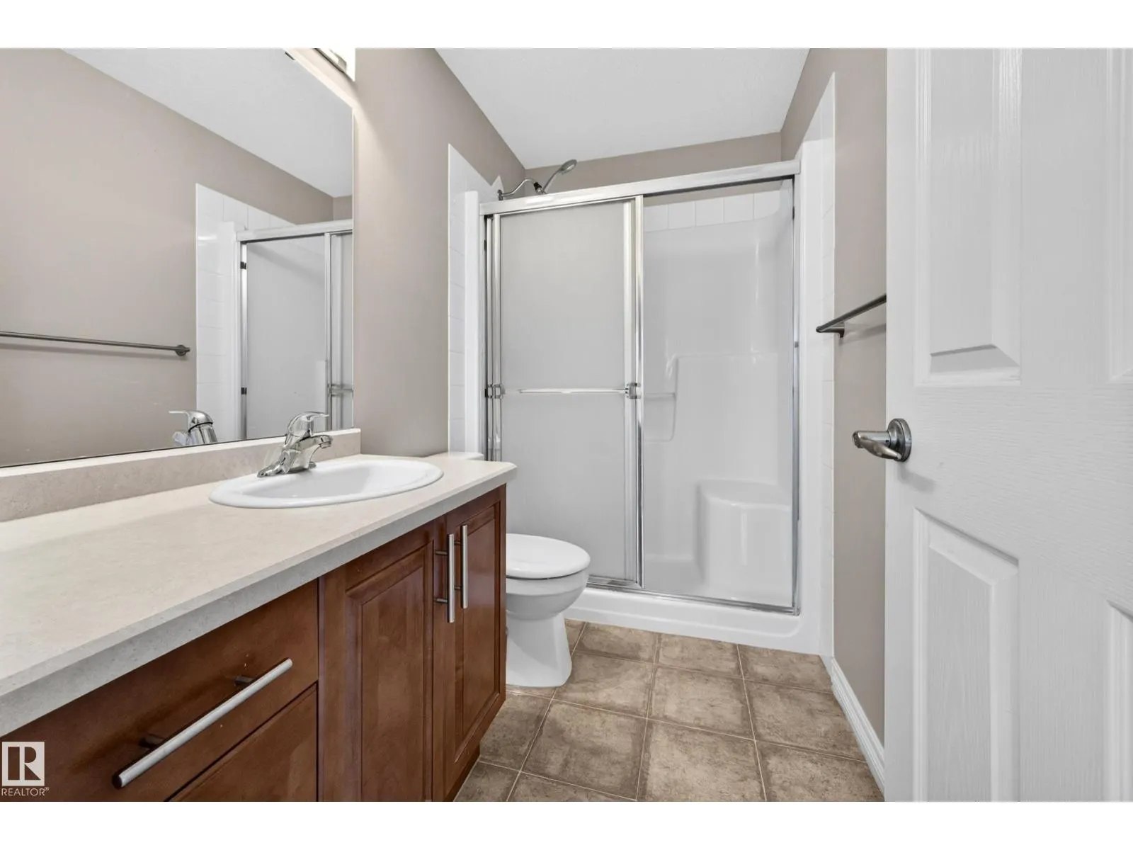 #404 41 SUMMERWOOD BV