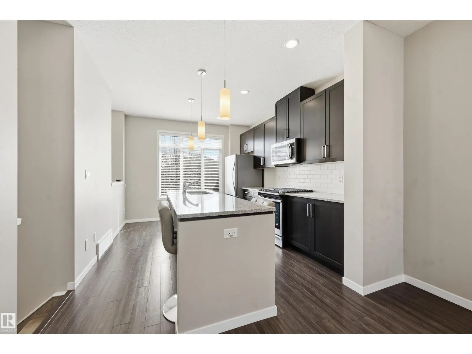 #4 320 SECORD BV NW