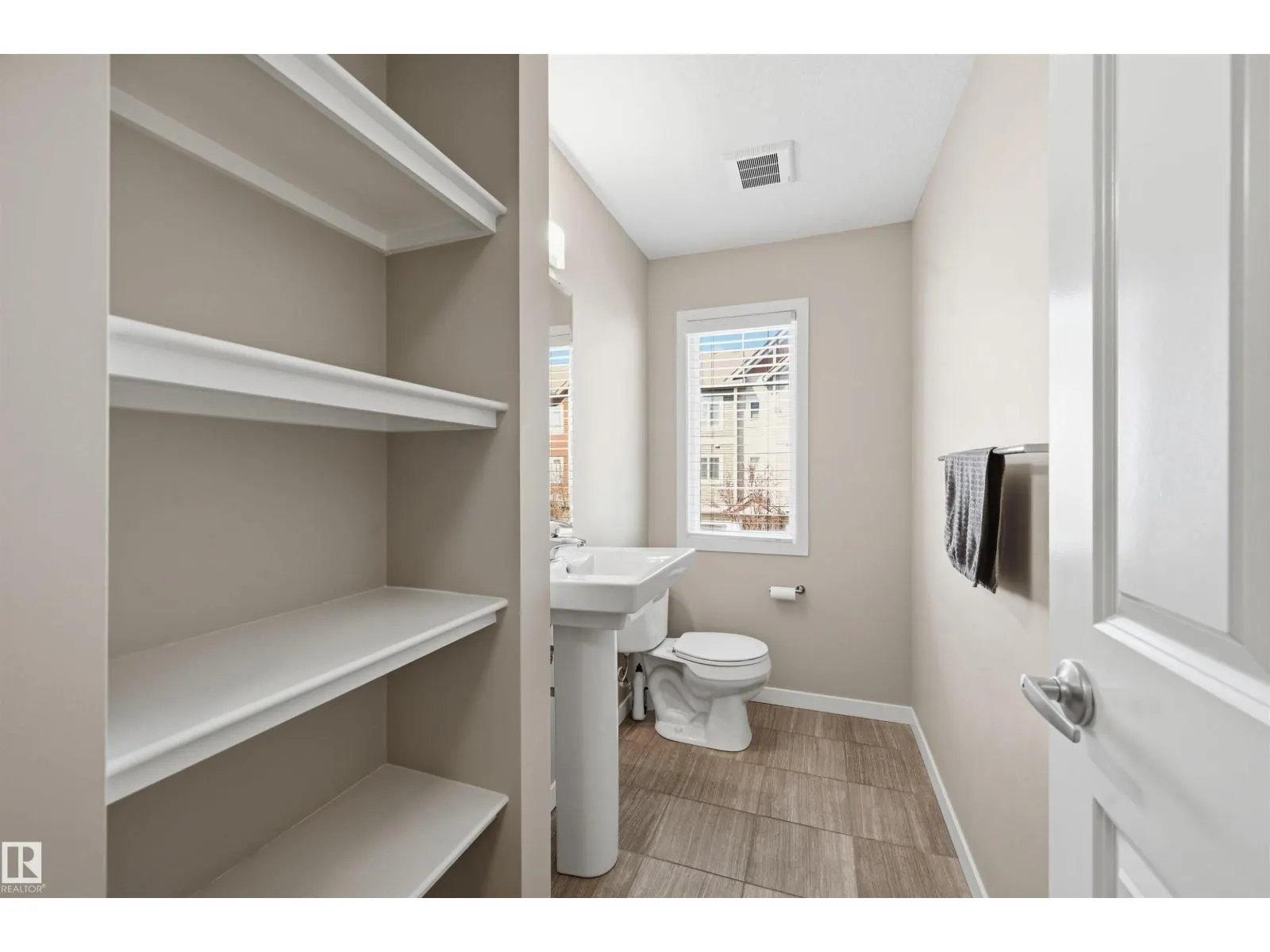 #4 320 SECORD BV NW