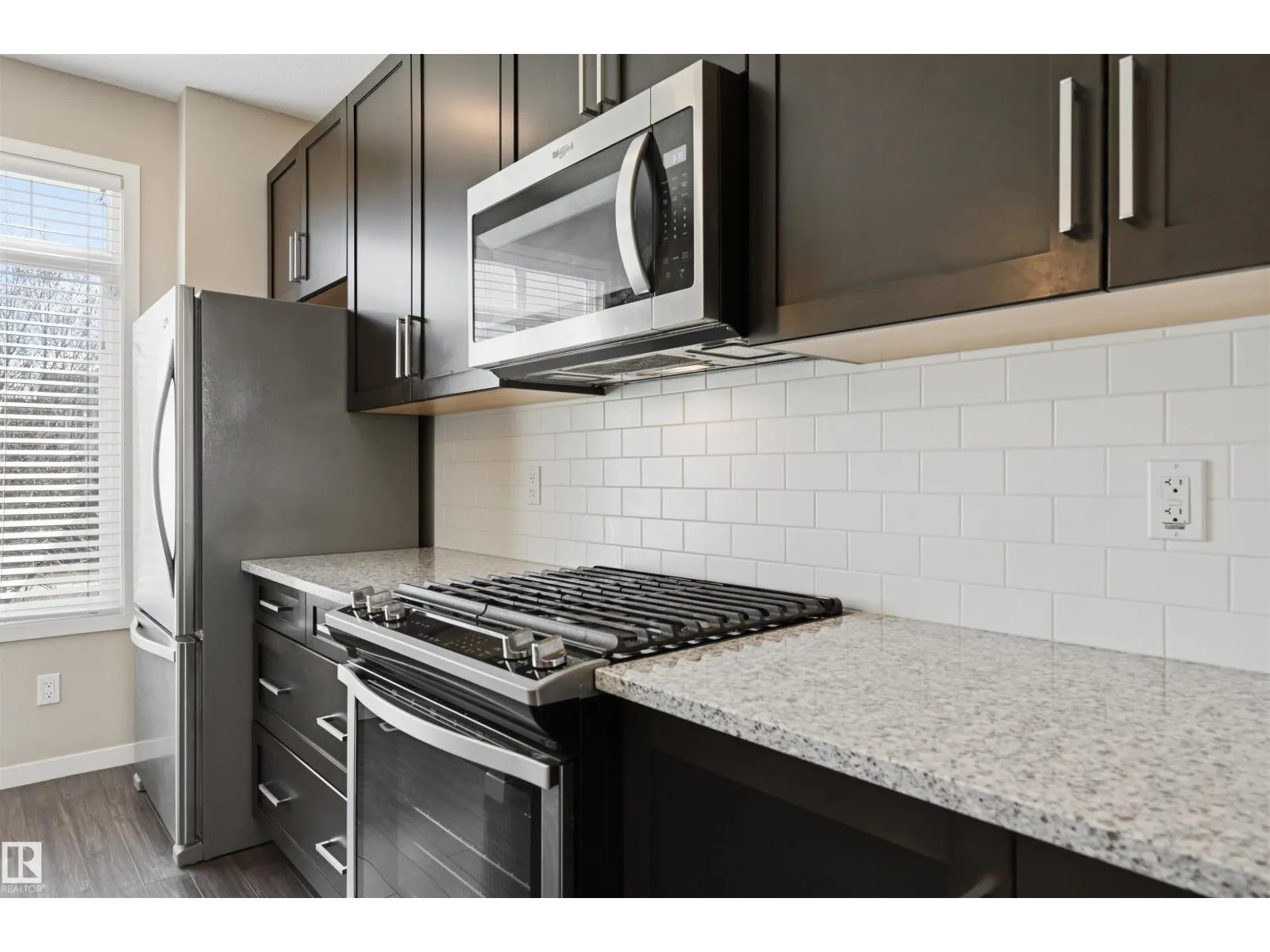 #4 320 SECORD BV NW