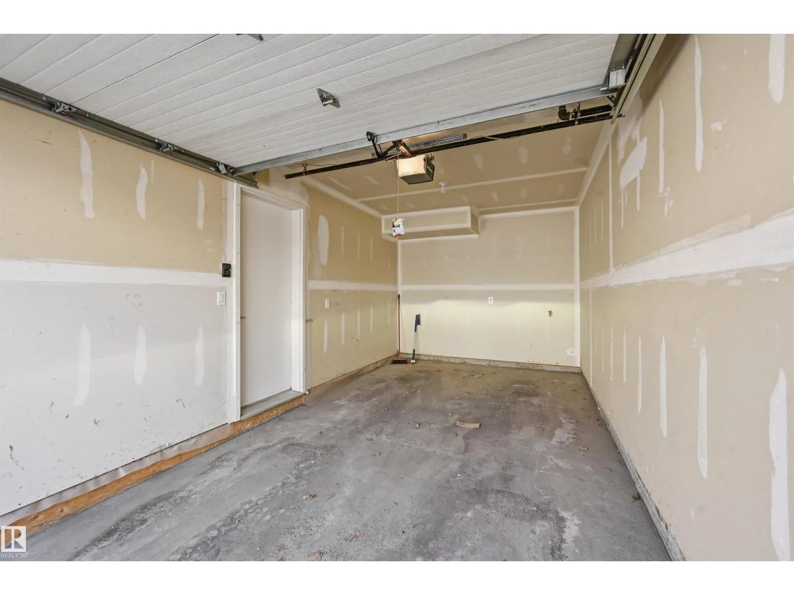 #4 320 SECORD BV NW