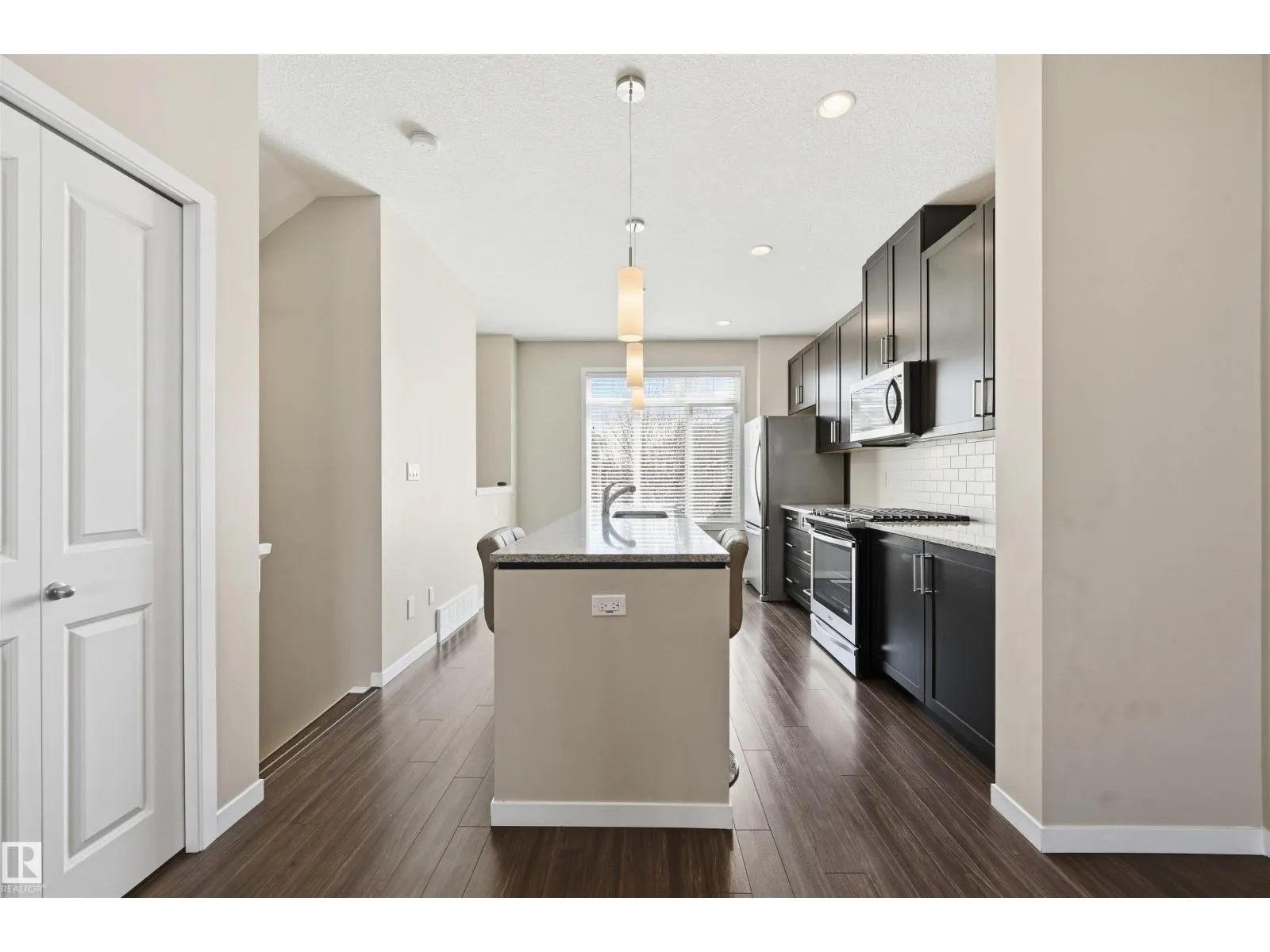 #4 320 SECORD BV NW