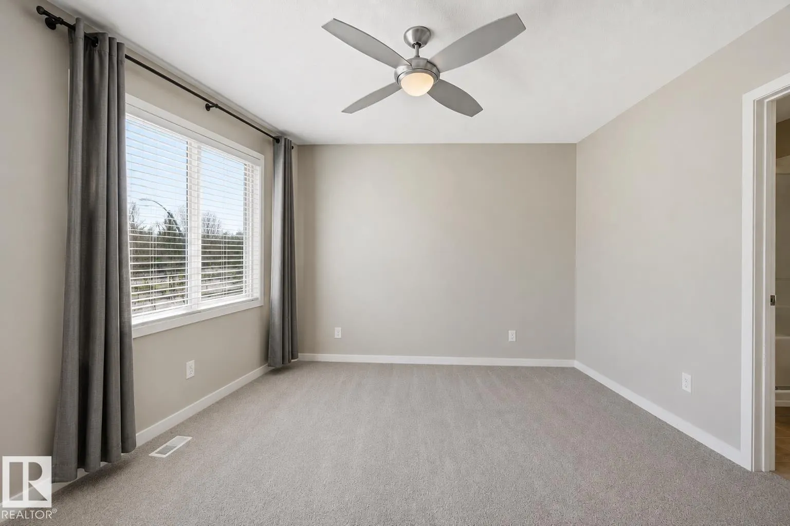 #4 320 SECORD BV NW