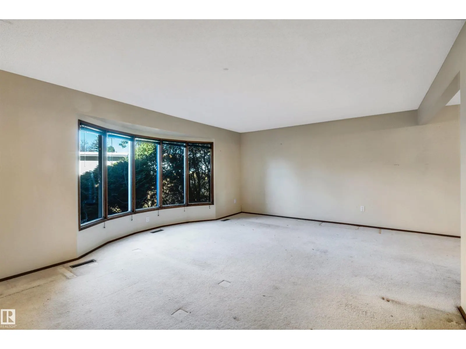 26 GLENWOOD CR