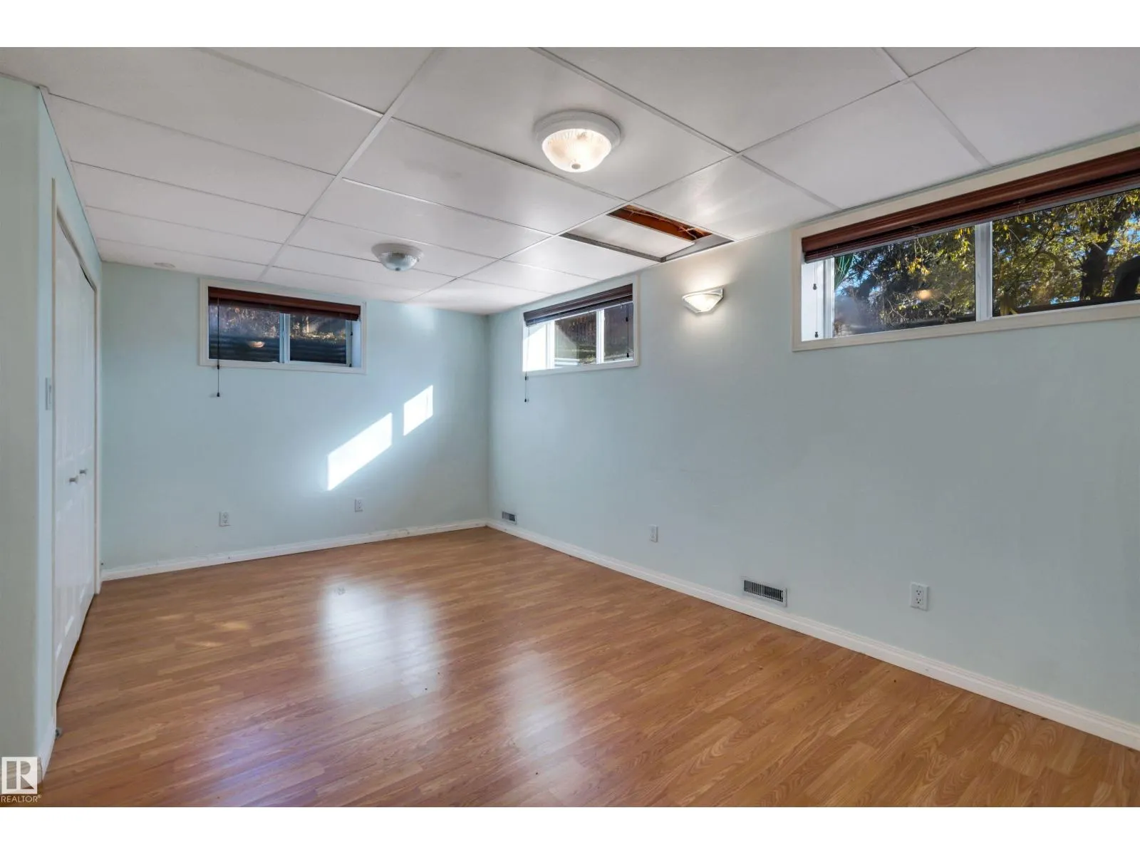 26 GLENWOOD CR