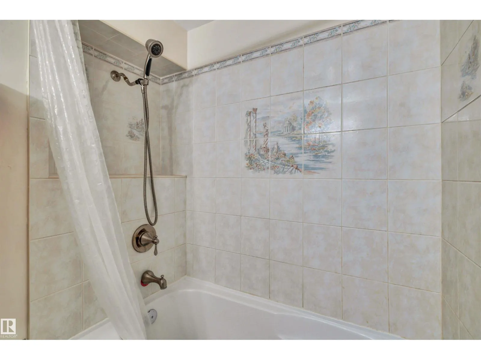 26 GLENWOOD CR