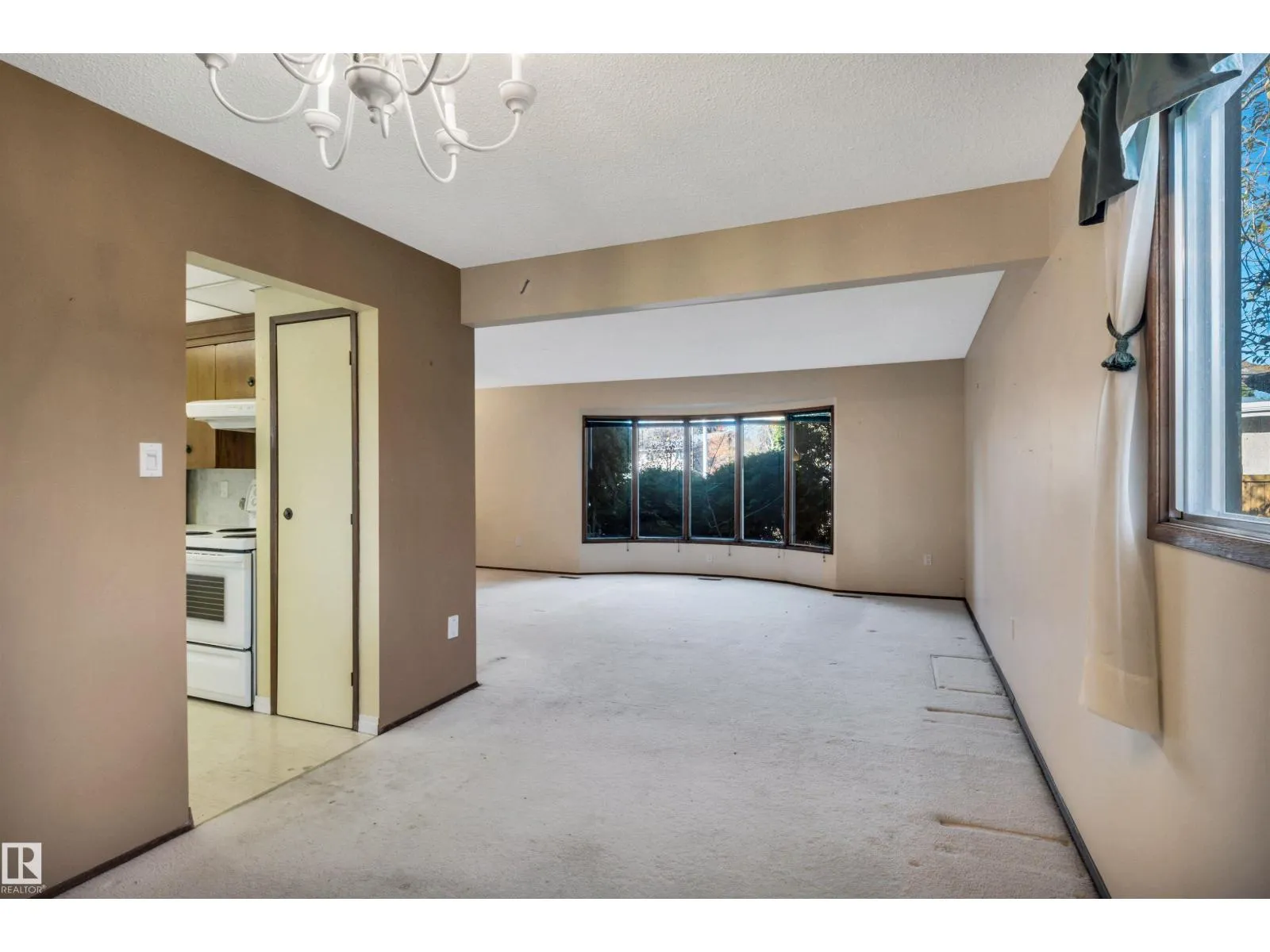26 GLENWOOD CR