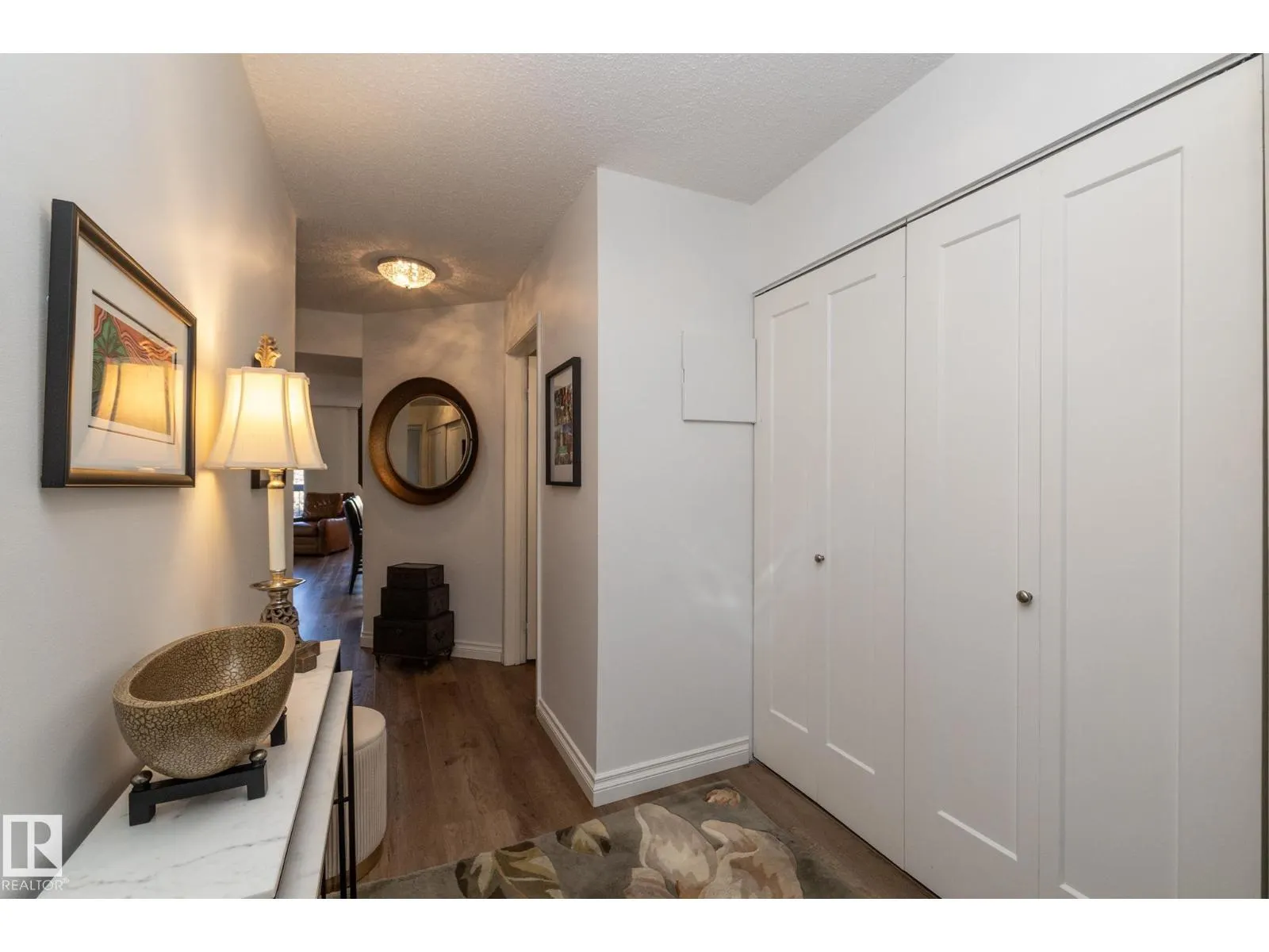 #503 10025 113 ST NW