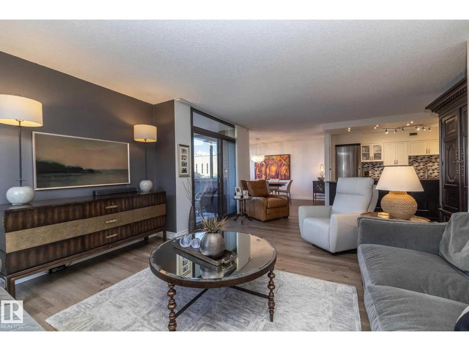 #503 10025 113 ST NW