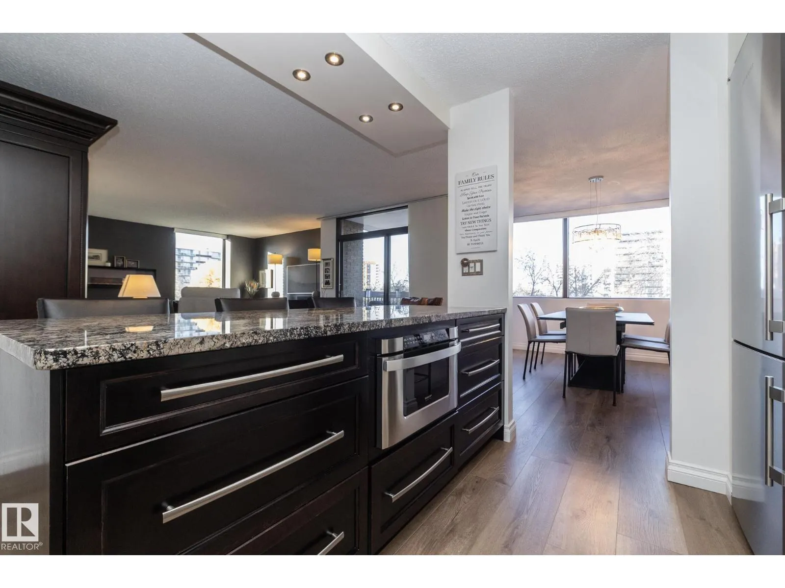 #503 10025 113 ST NW