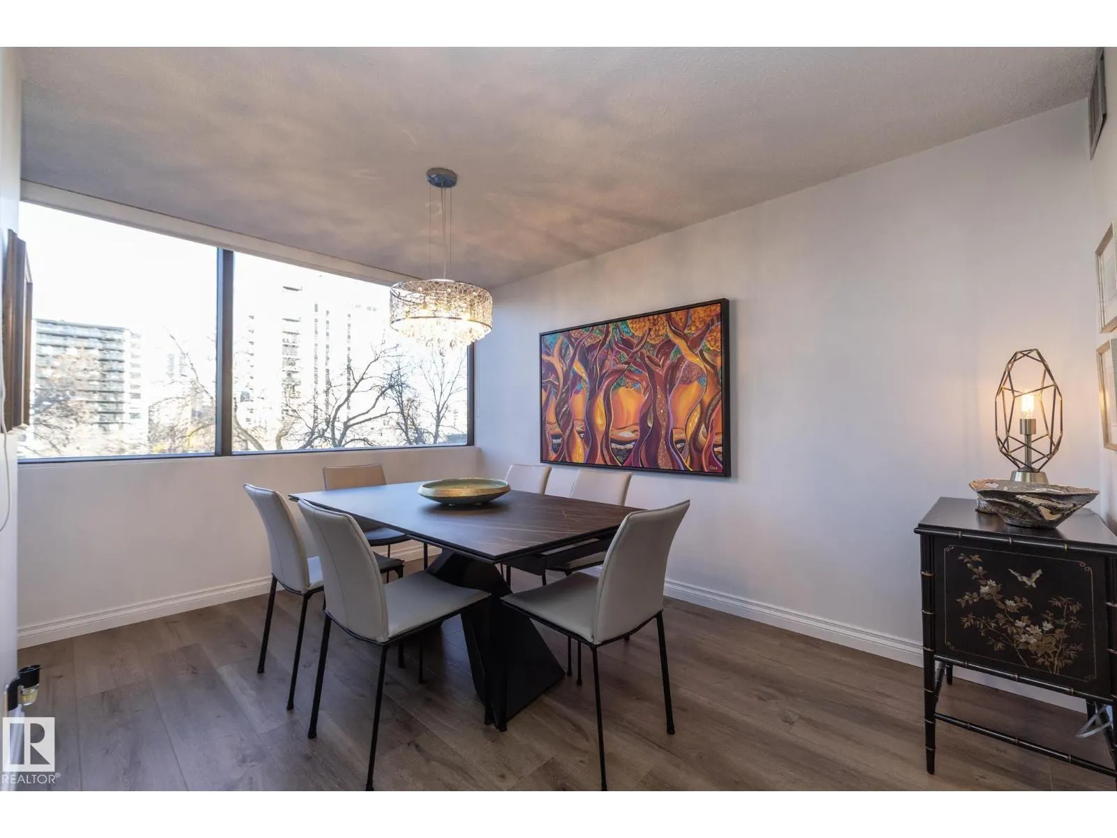 #503 10025 113 ST NW