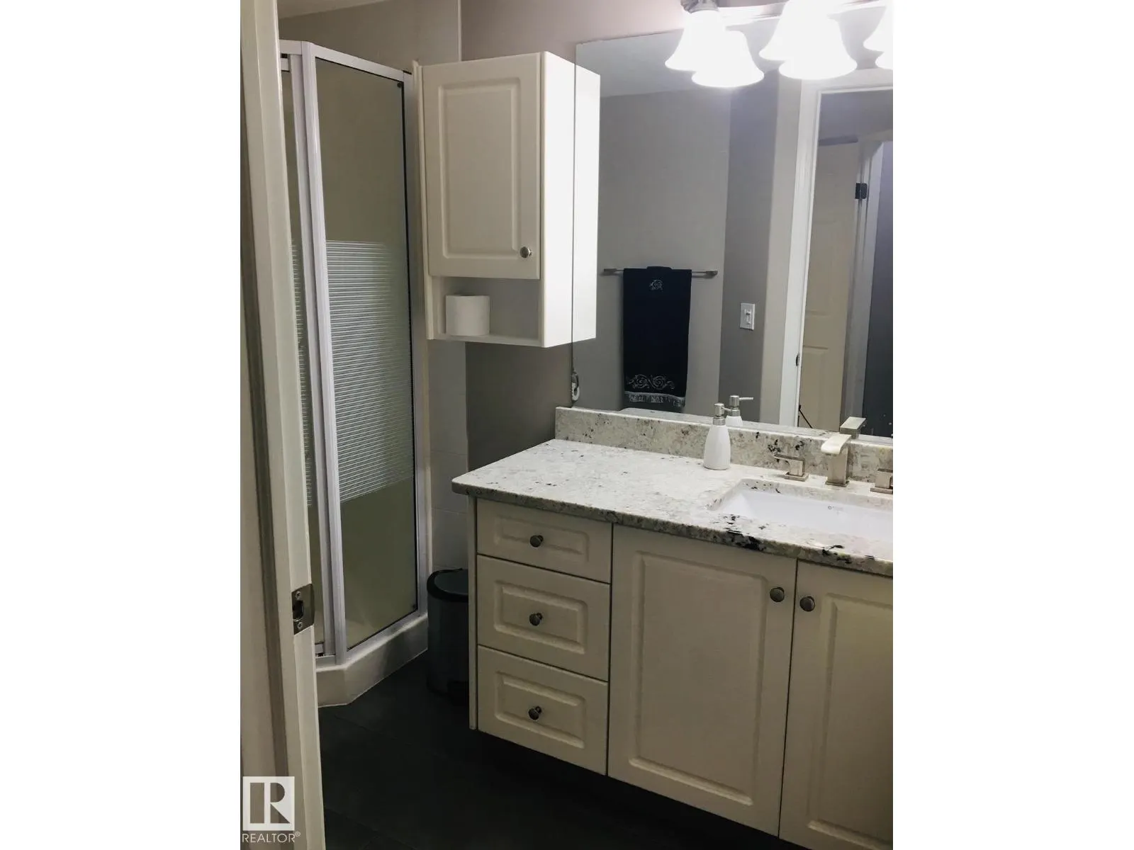 37 EVEREST CR