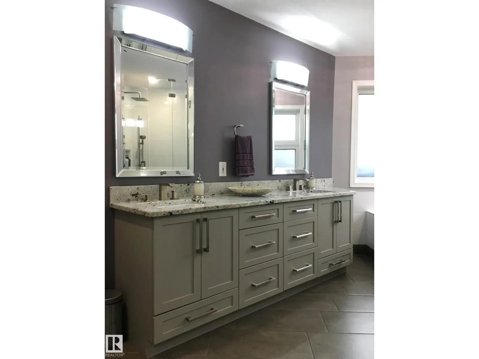 37 EVEREST CR