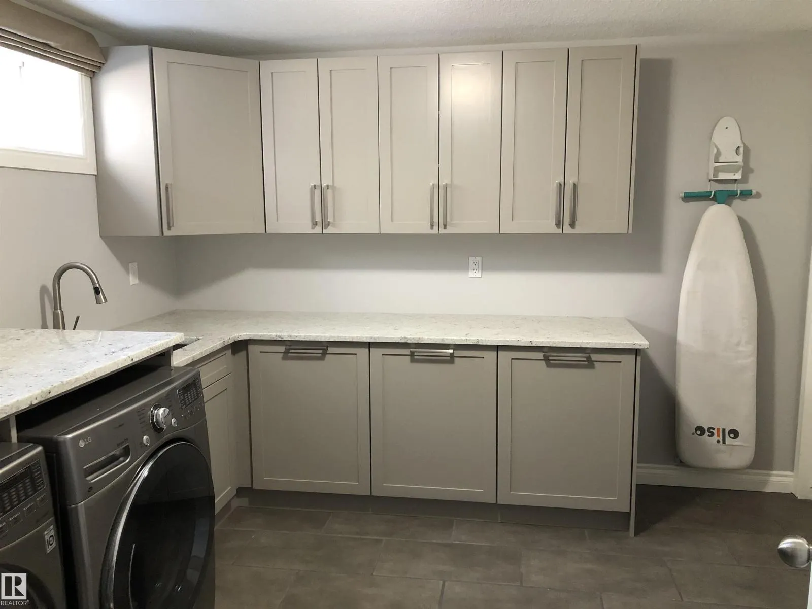 37 EVEREST CR