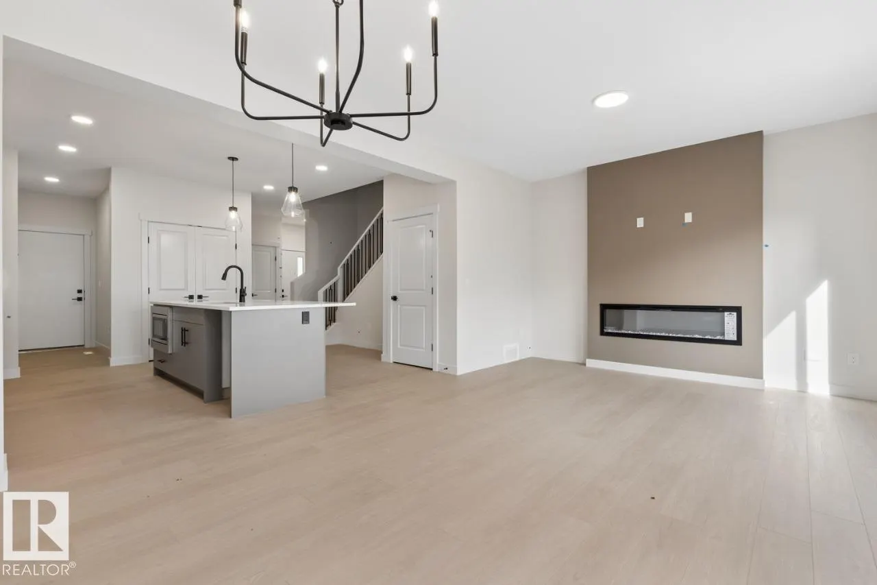 1839 188 ST NW