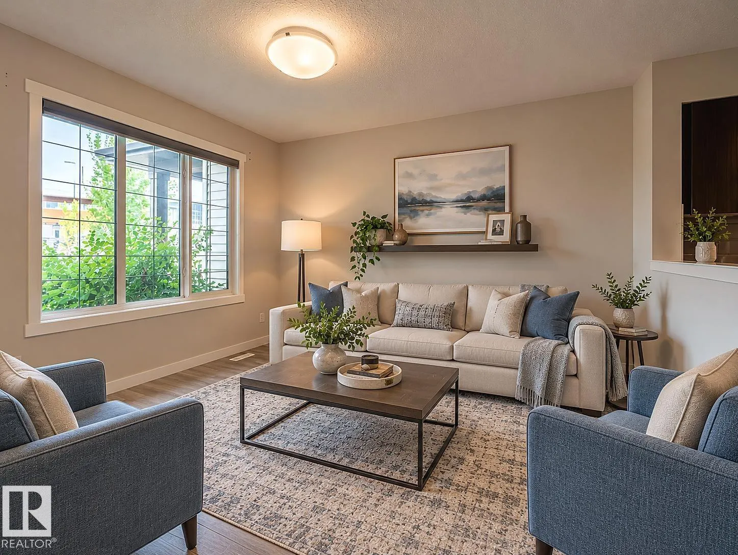 2211 16 AV NW
