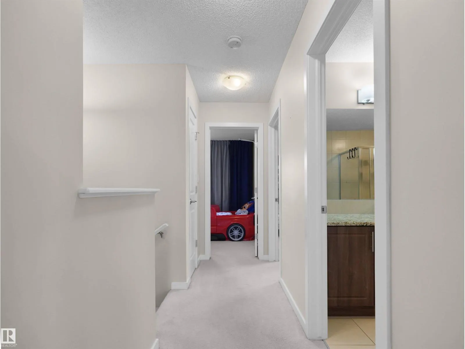 9764 221 ST NW