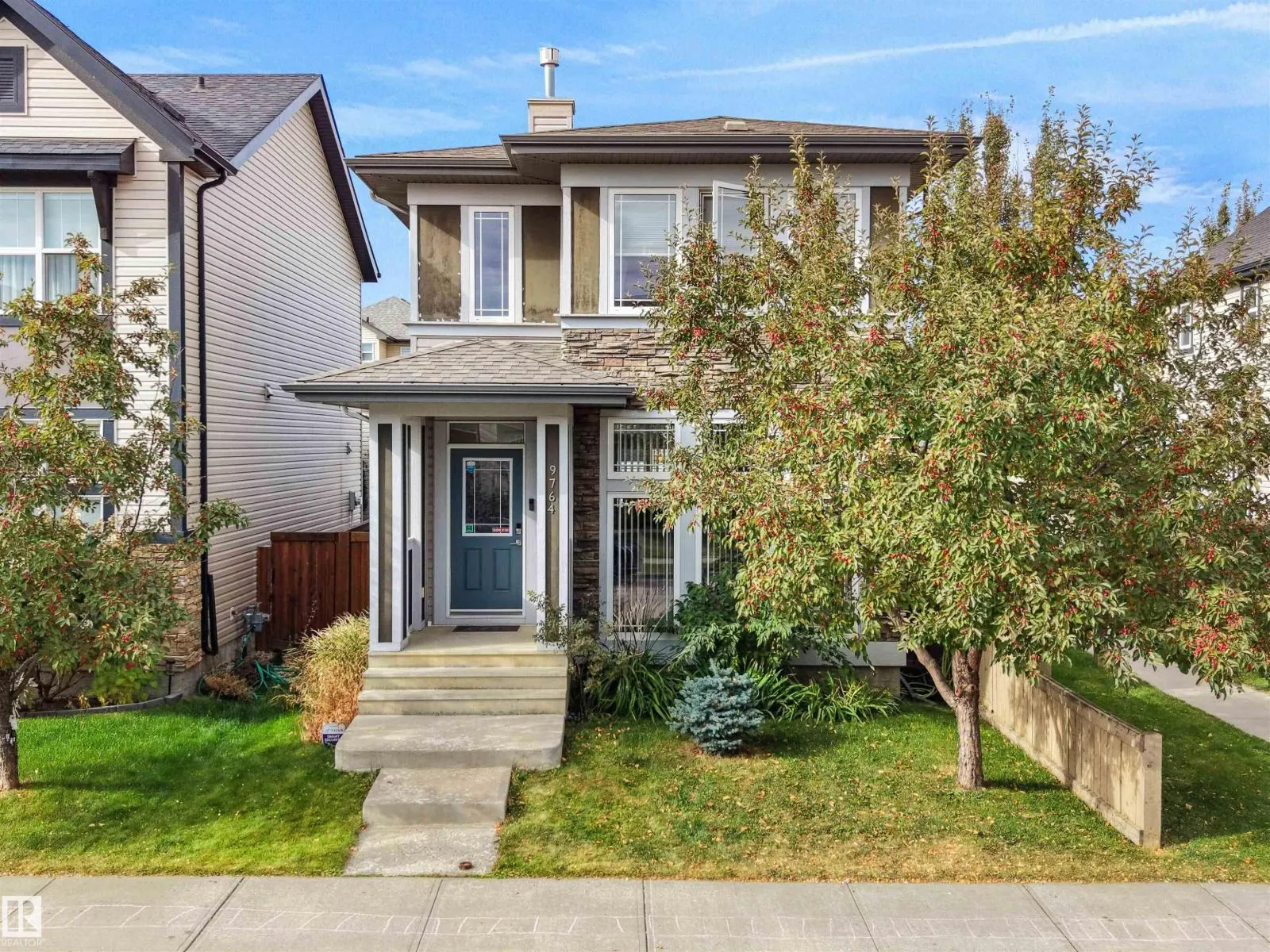 9764 221 ST NW
