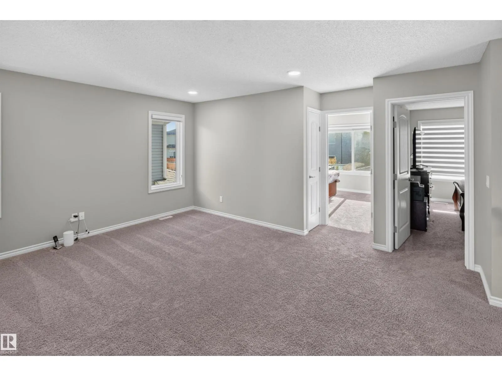 435 41 AV NW