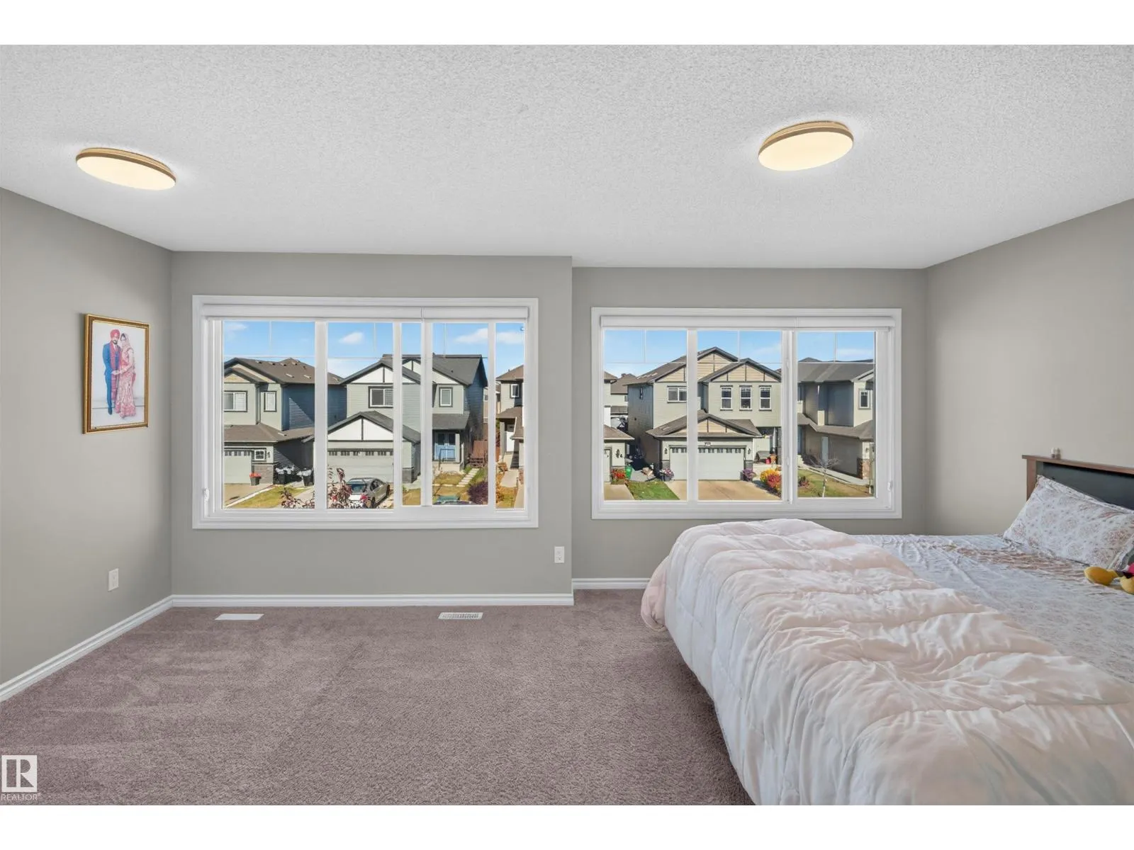 435 41 AV NW