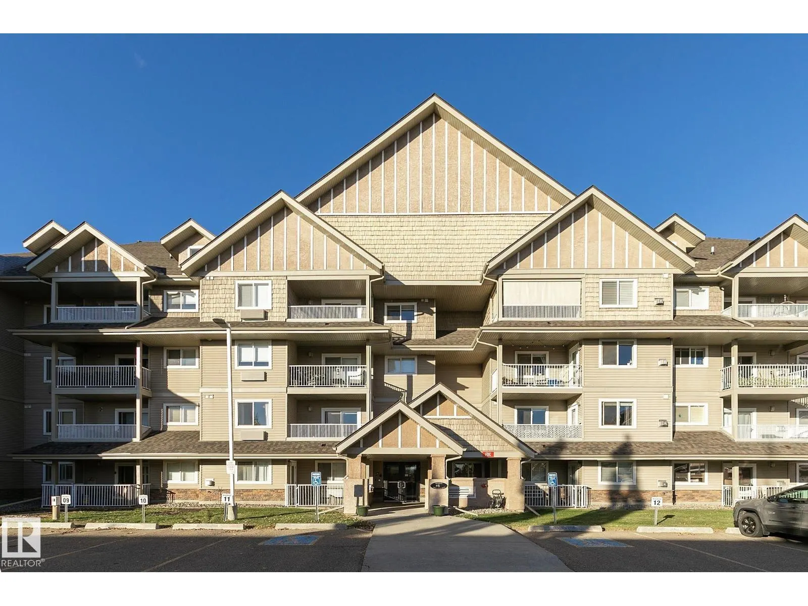 #208A 6 SPRUCE RIDGE DR