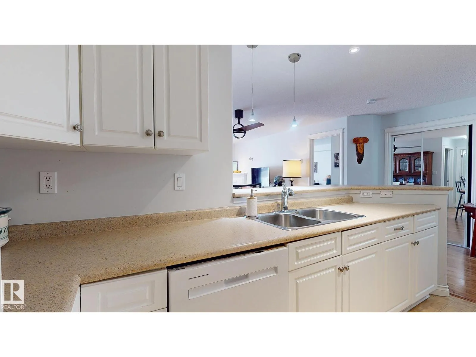 #208A 6 SPRUCE RIDGE DR