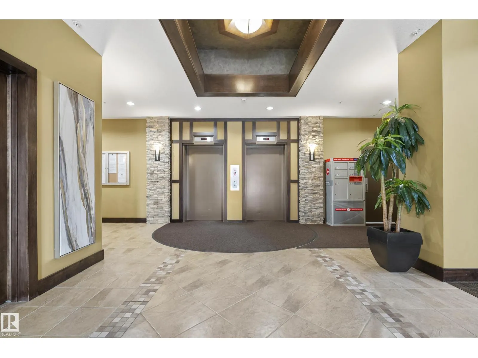 #1006 10303 111 ST NW