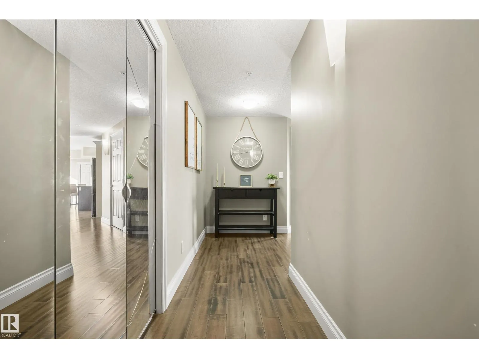 #1006 10303 111 ST NW
