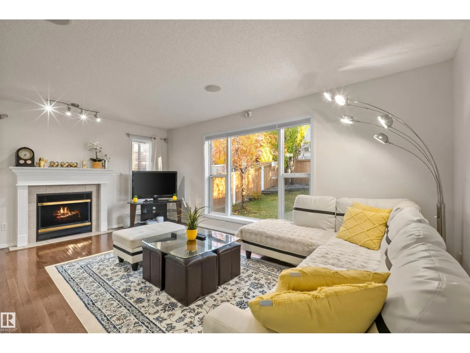 305 WILD ROSE WY NW