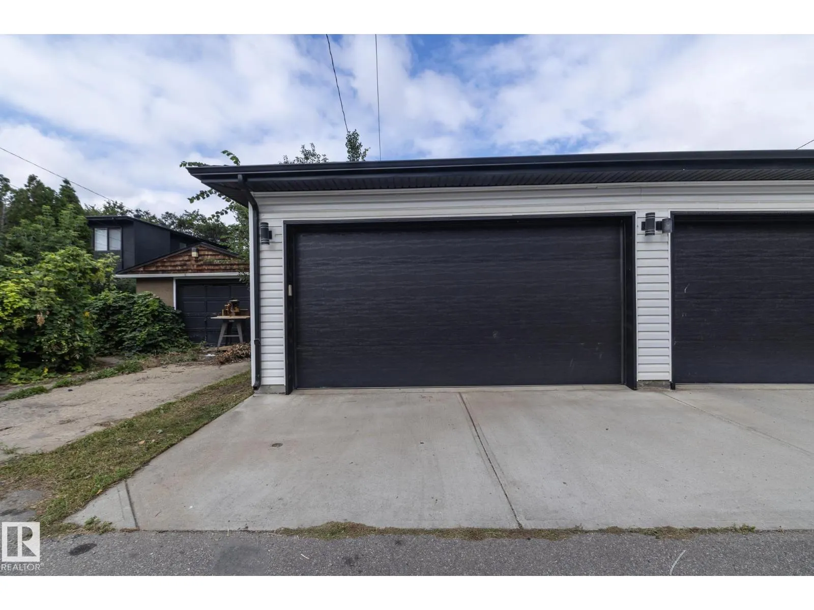 7733 81 AV NW