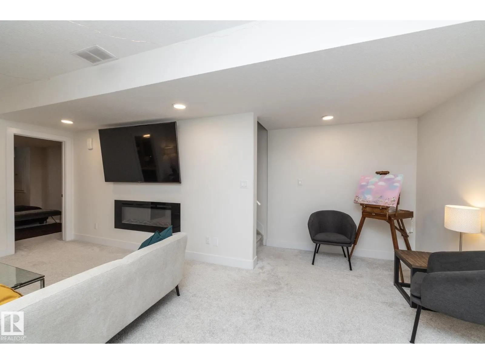 7733 81 AV NW