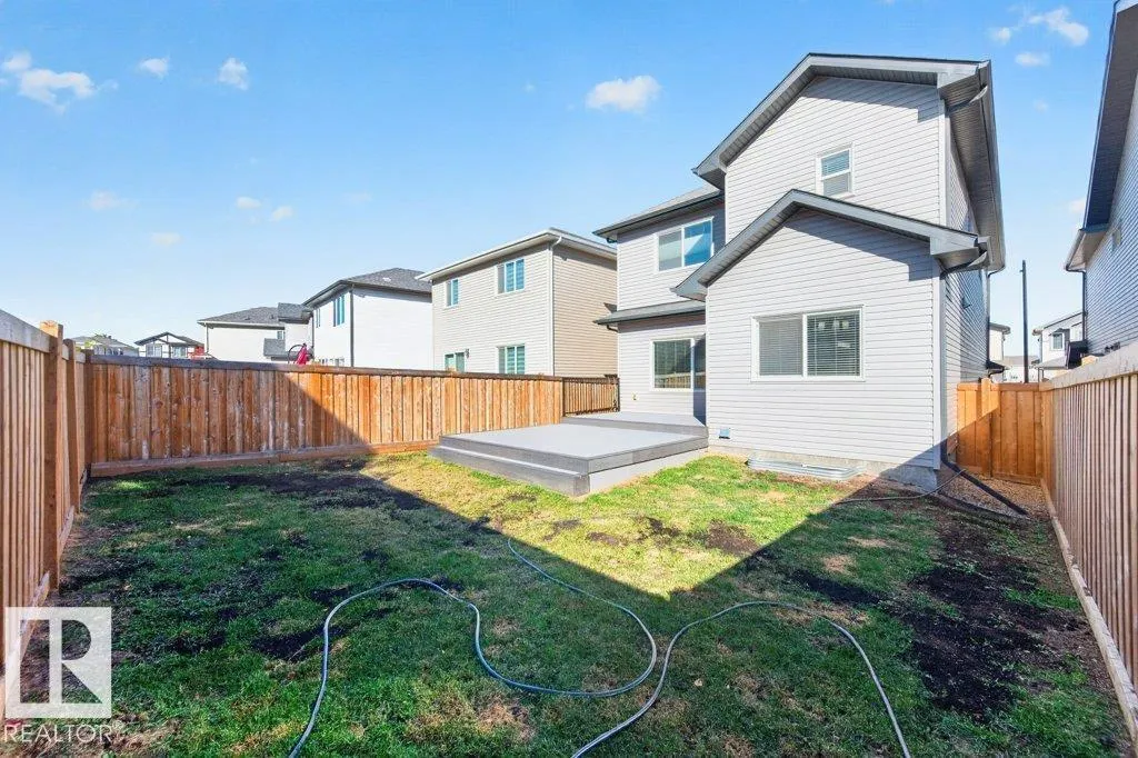 1612 ERKER WY NW