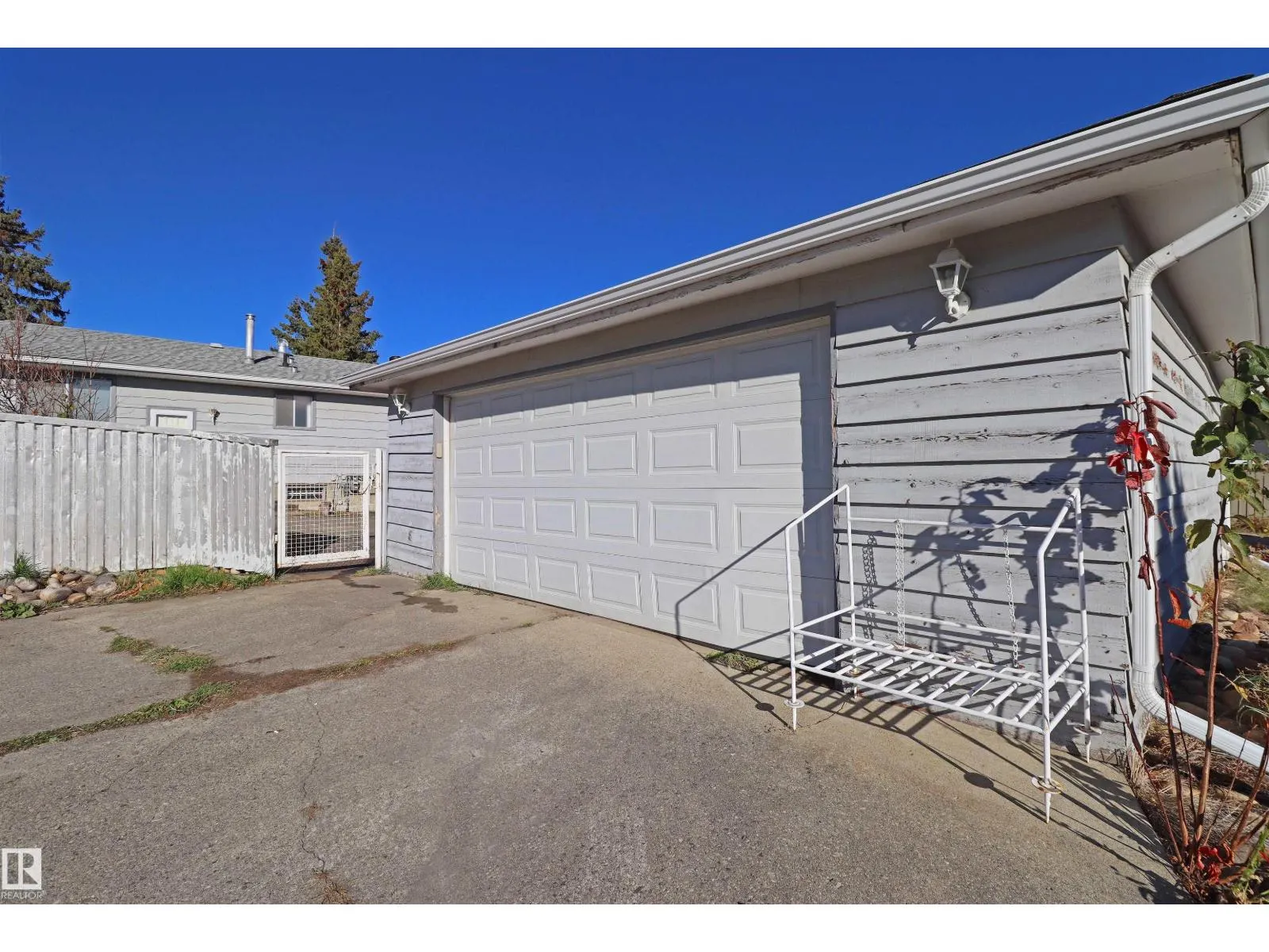 9527 151 AV NW
