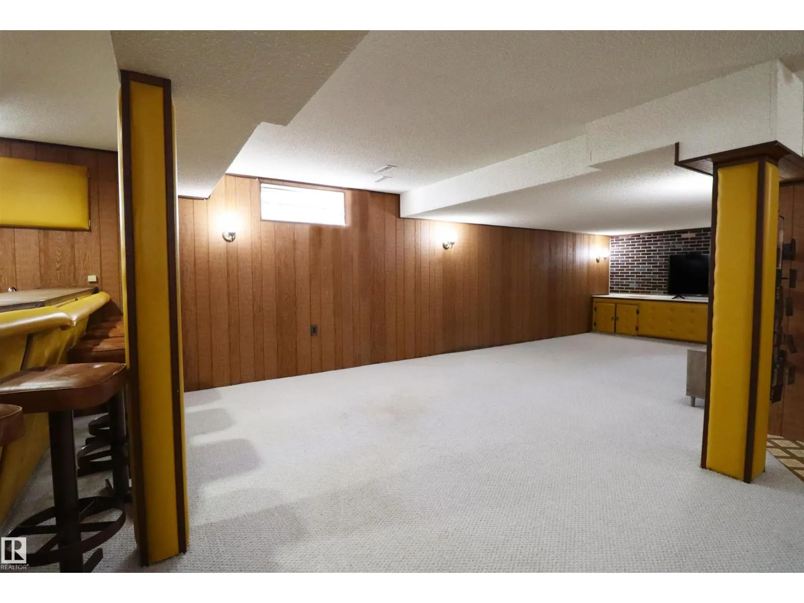 9527 151 AV NW