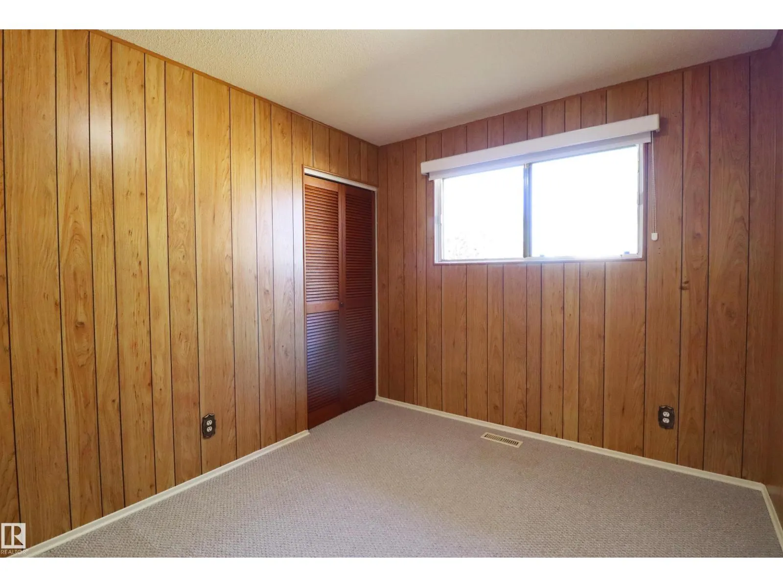9527 151 AV NW
