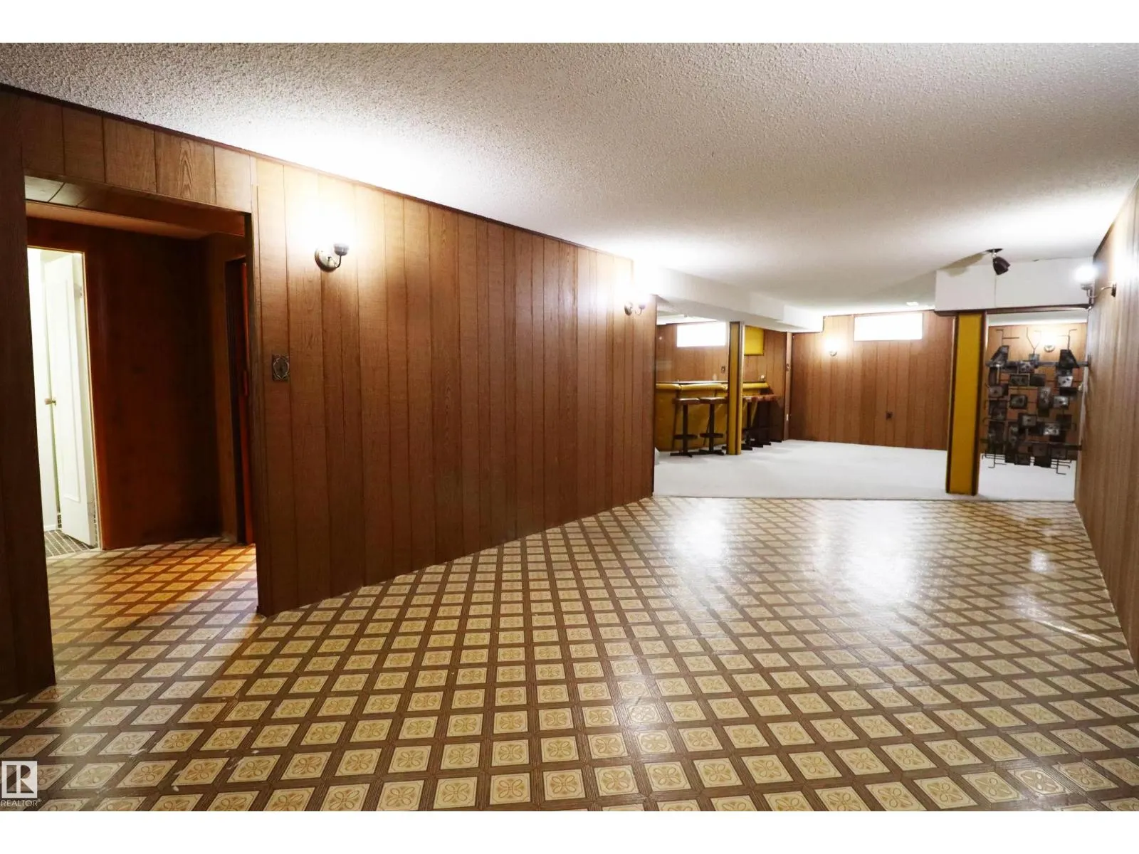 9527 151 AV NW