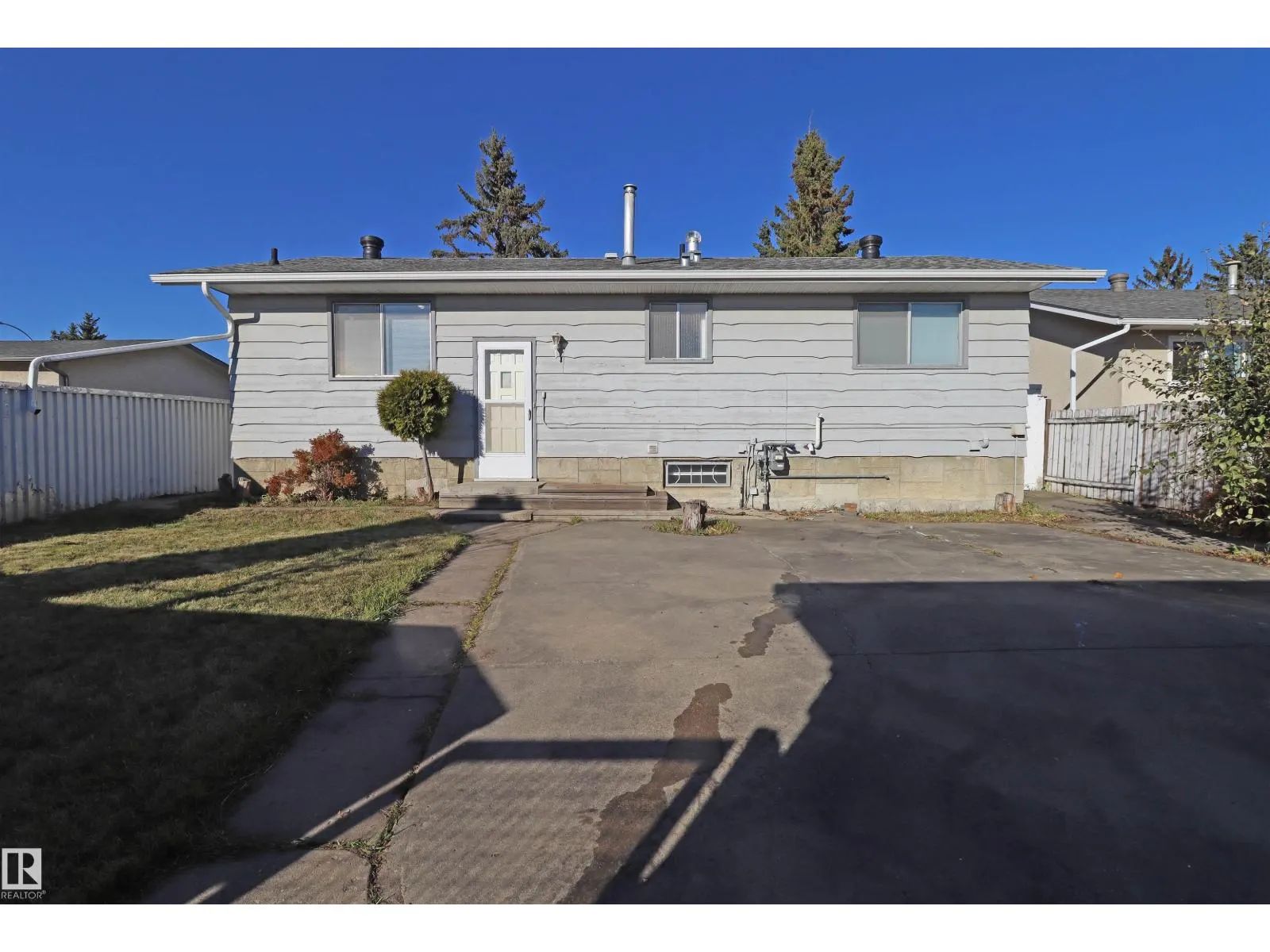 9527 151 AV NW