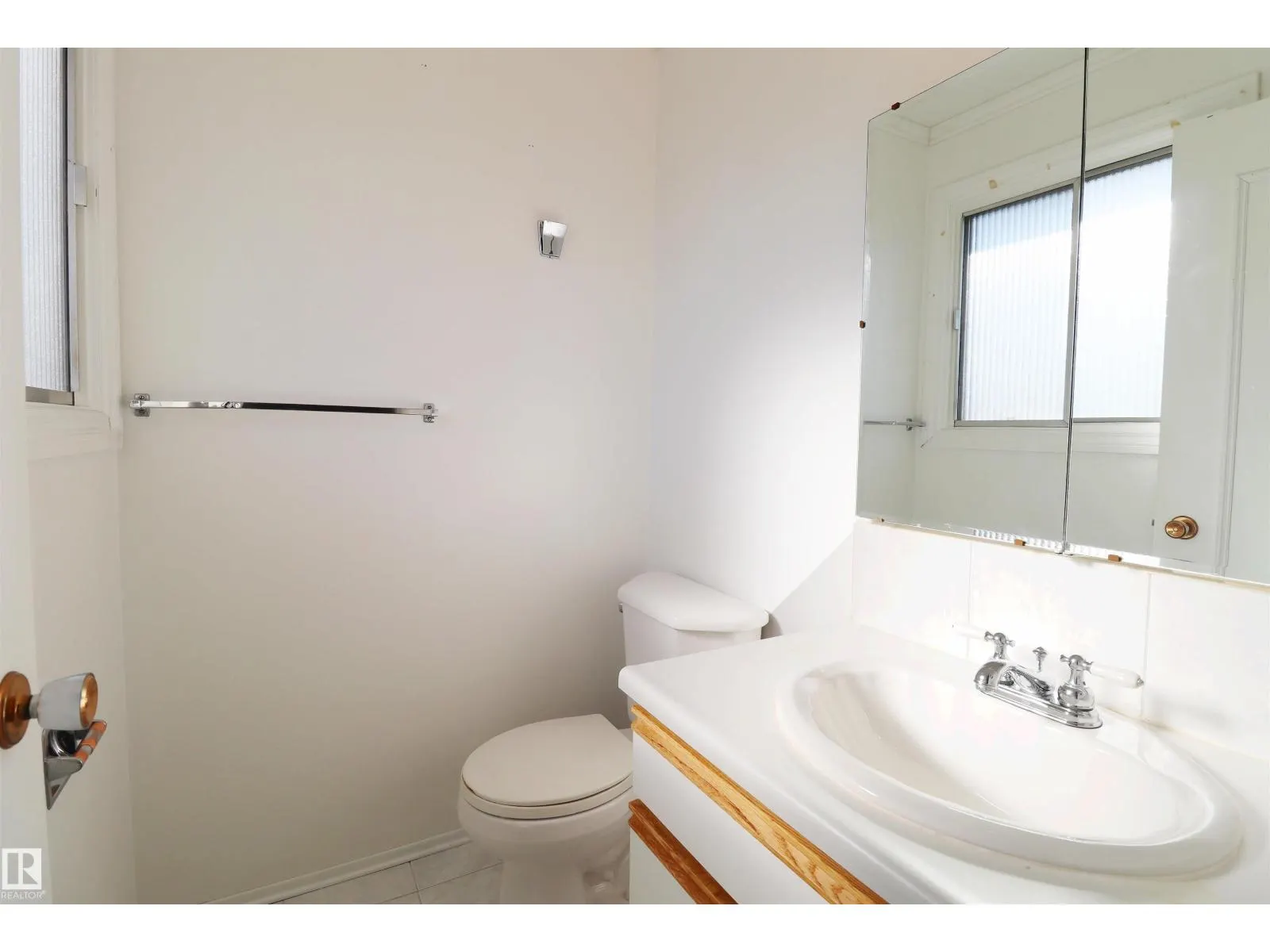 9527 151 AV NW