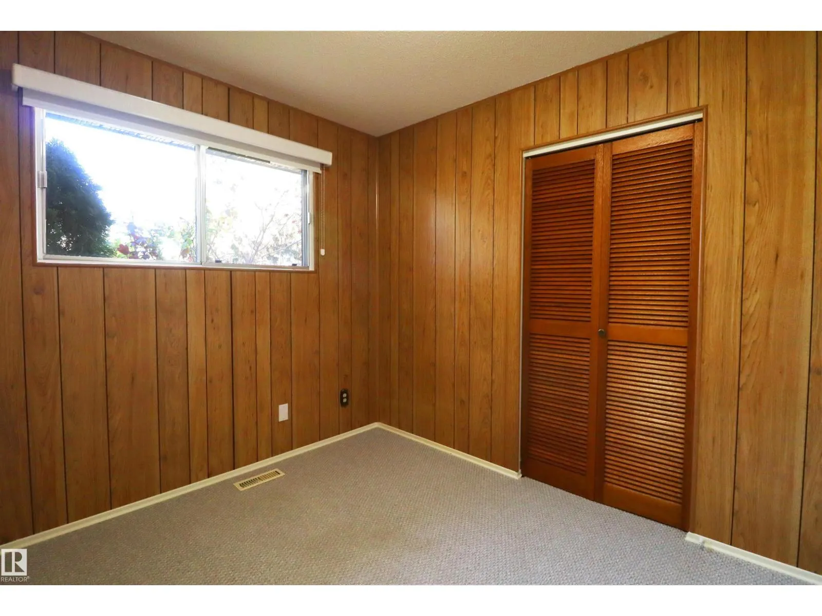 9527 151 AV NW