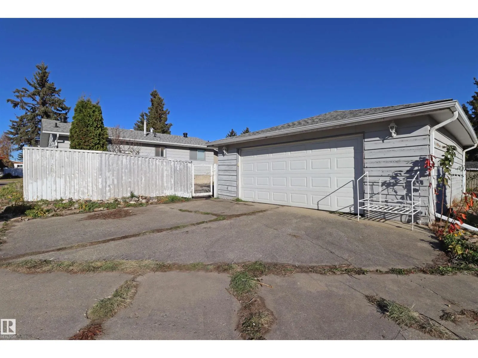9527 151 AV NW