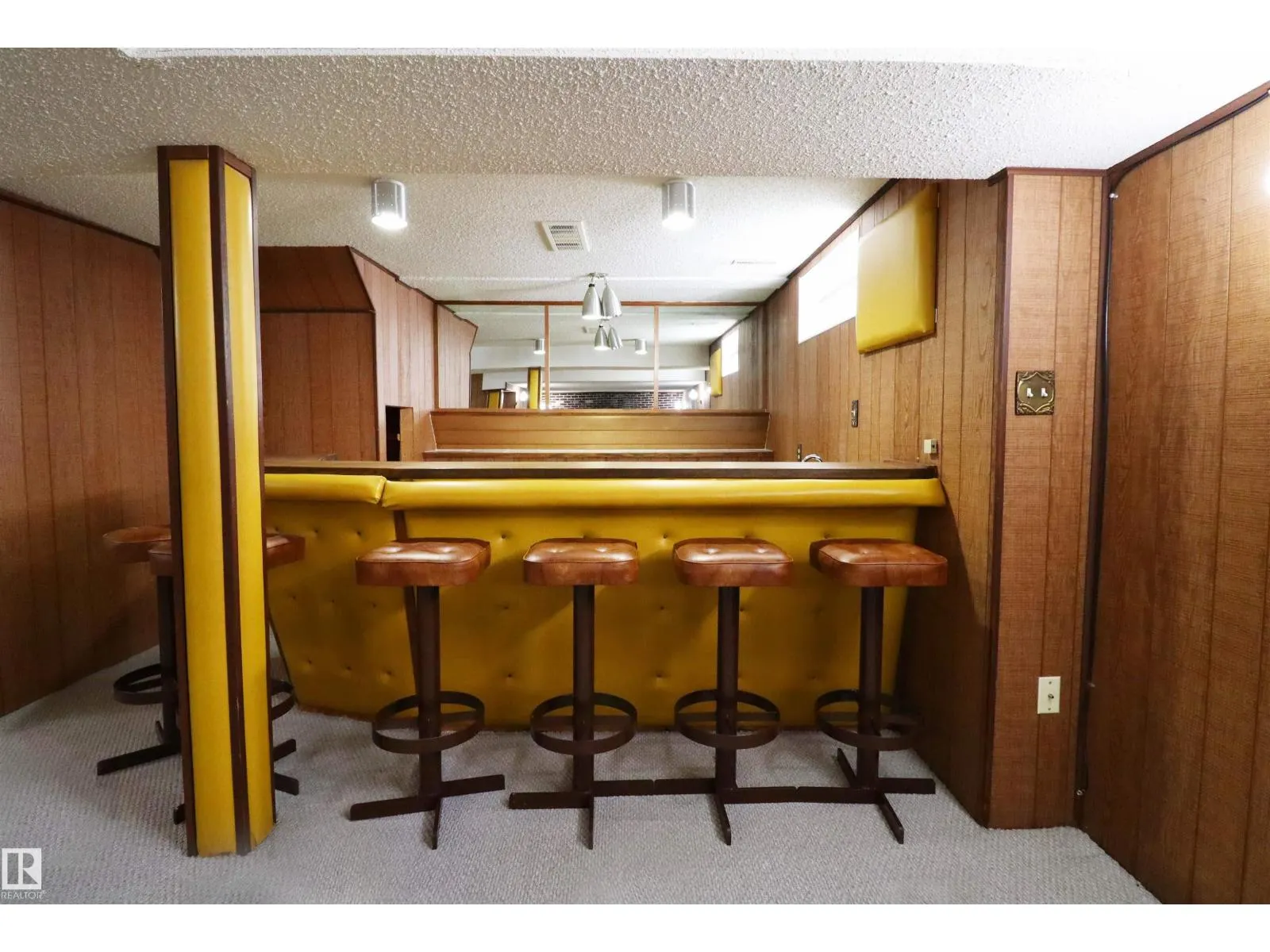 9527 151 AV NW