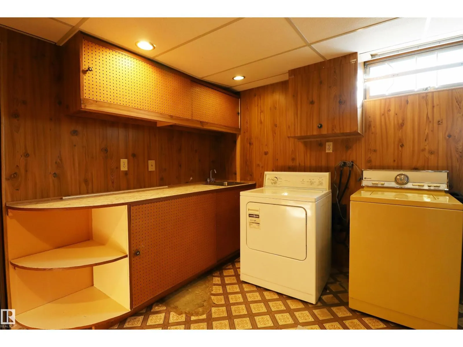 9527 151 AV NW