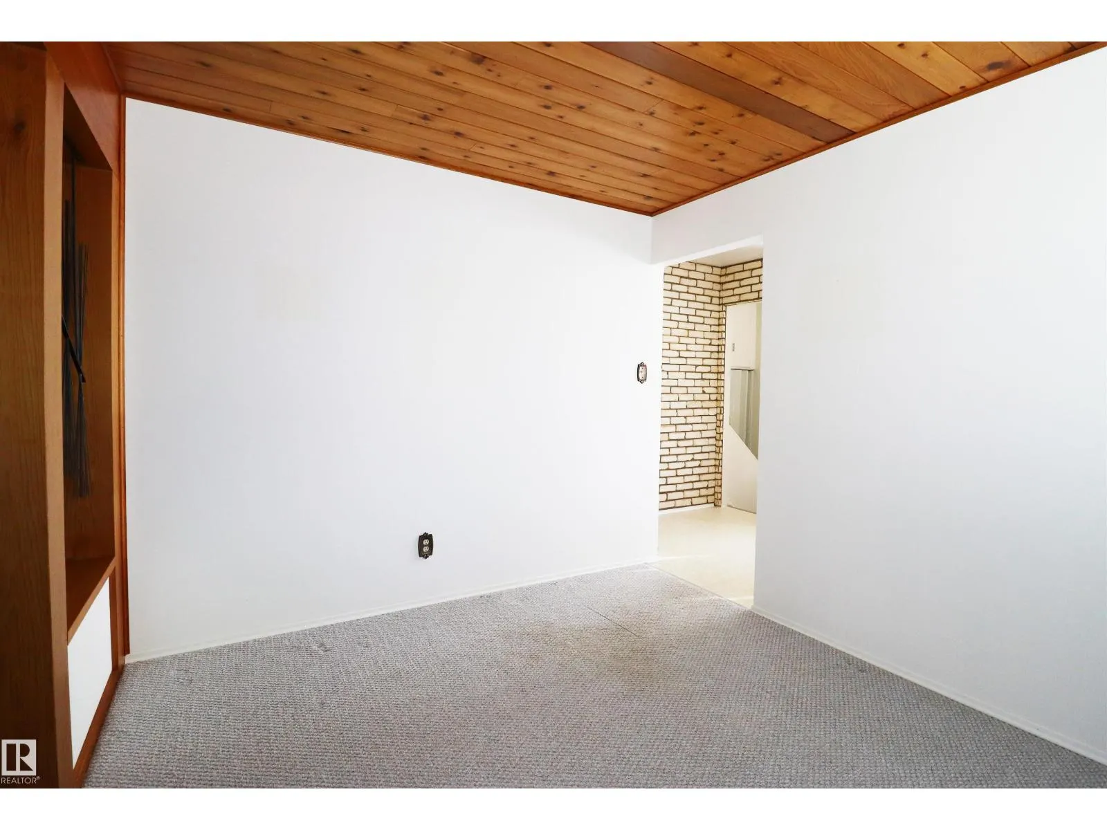 9527 151 AV NW