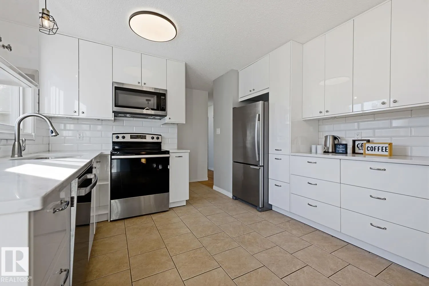 8415 176A ST NW
