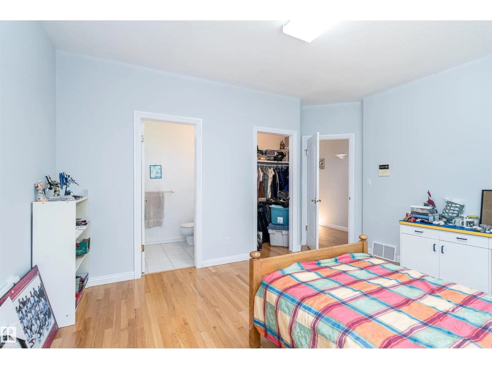 10812 5 AV SW