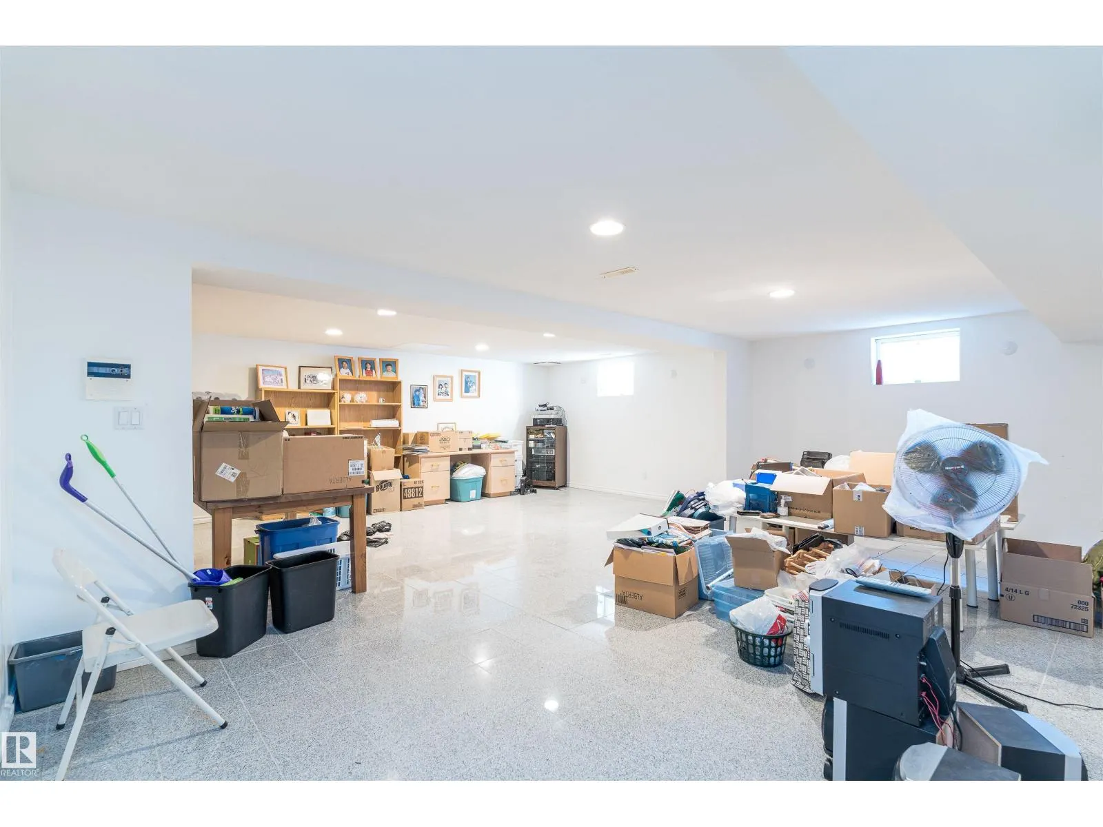10812 5 AV SW